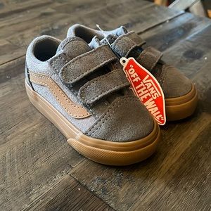 Toddler Vans Old School.  New with tag!  Size 4